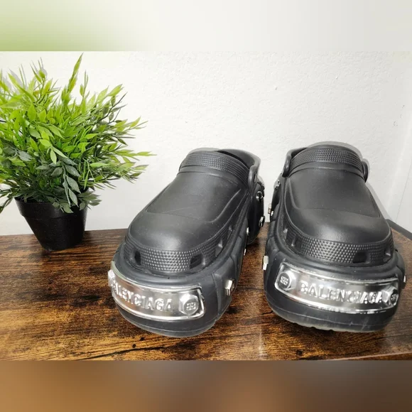 BALENCIAGA HARDCROCS 43